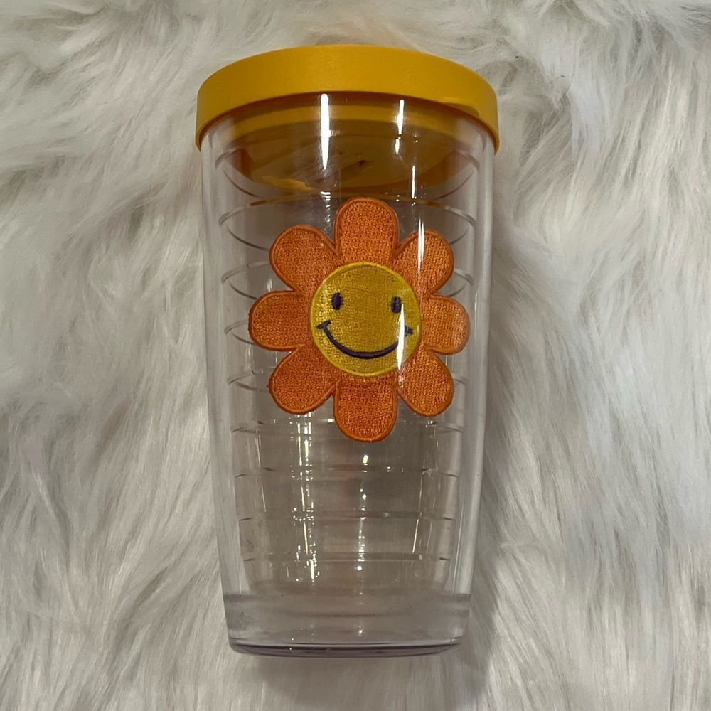 Tervis 16oz Tumbler Smiley Sunflower Embroidered Patch With Yellow Lid Insulated